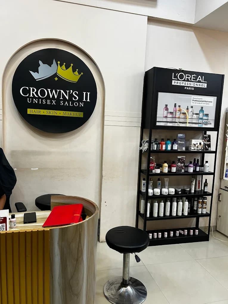 Crowns 2 Unisex Salon